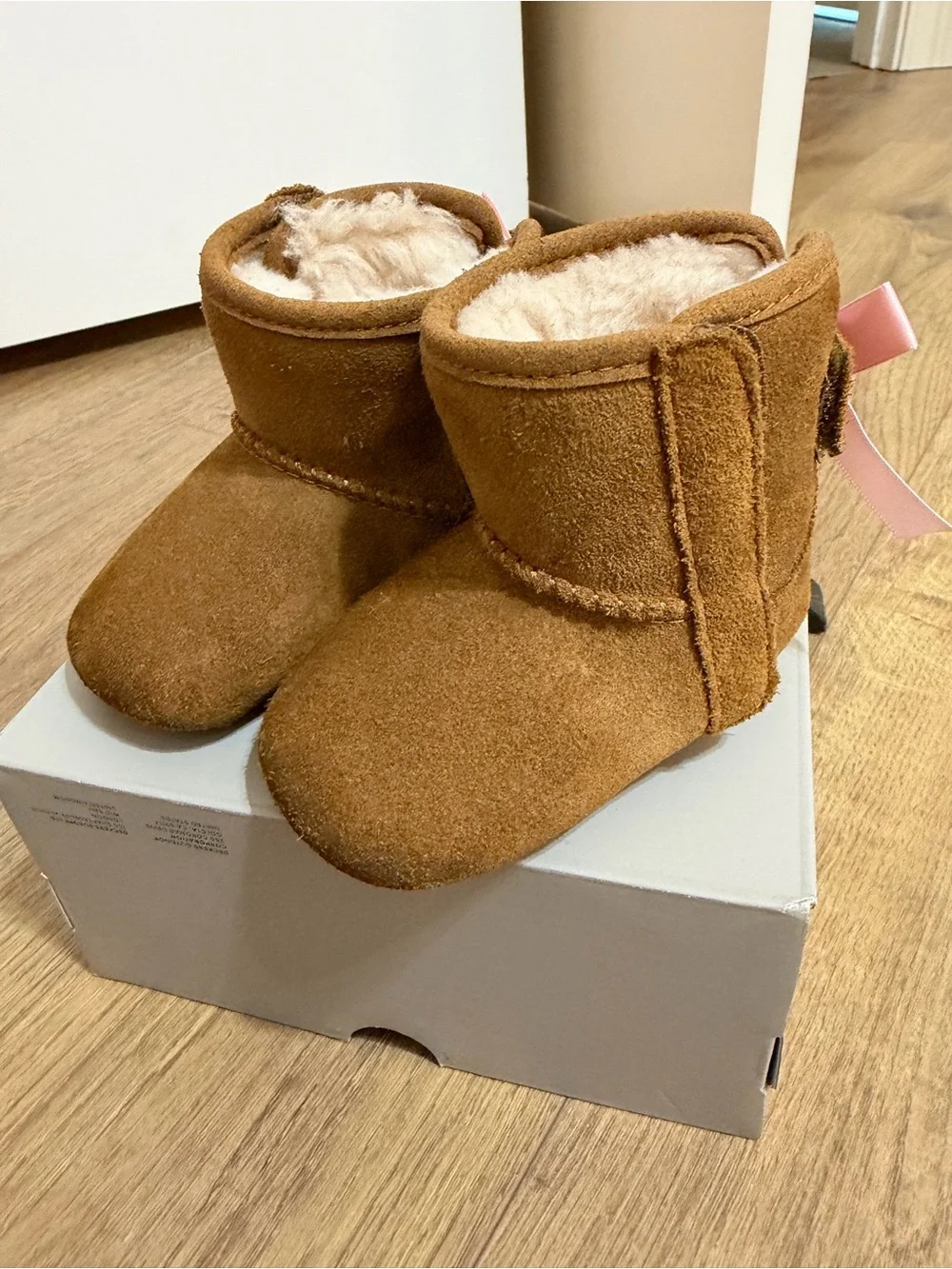 Baby Girls Uggs sz 2